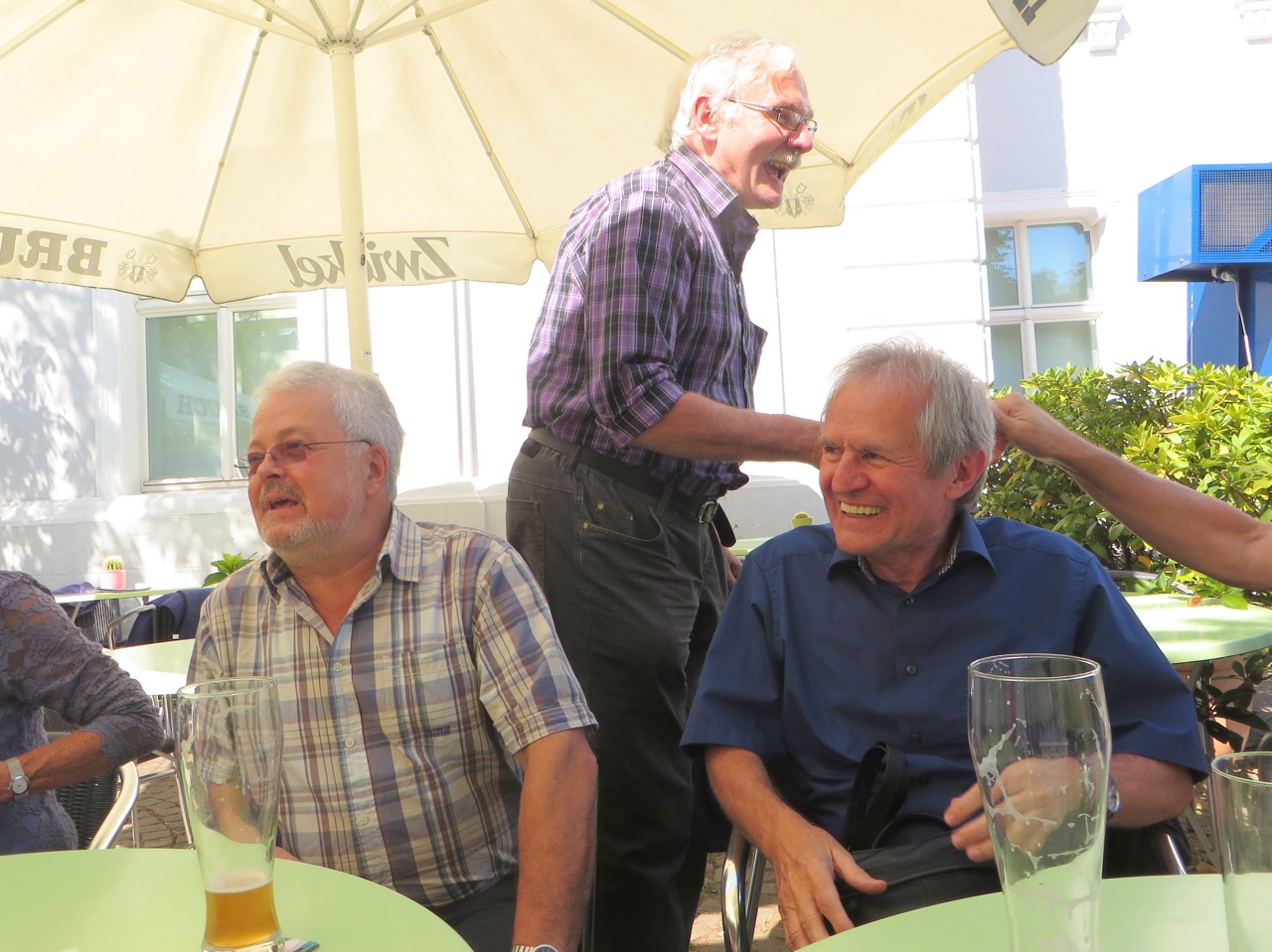 Treffen am Schlossplatz 4