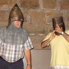 Kasematten - Ago und Stefan mit Helm