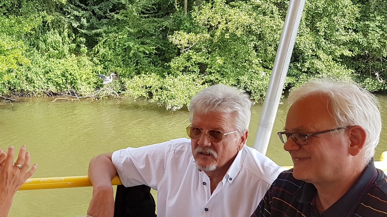 21.07.18 - 16.16.38 - Winfried und Bernhard mit Vogel.jpg