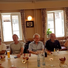 21.07.18 - 19.06.46 - Stiefelsaal Abendessen.jpg