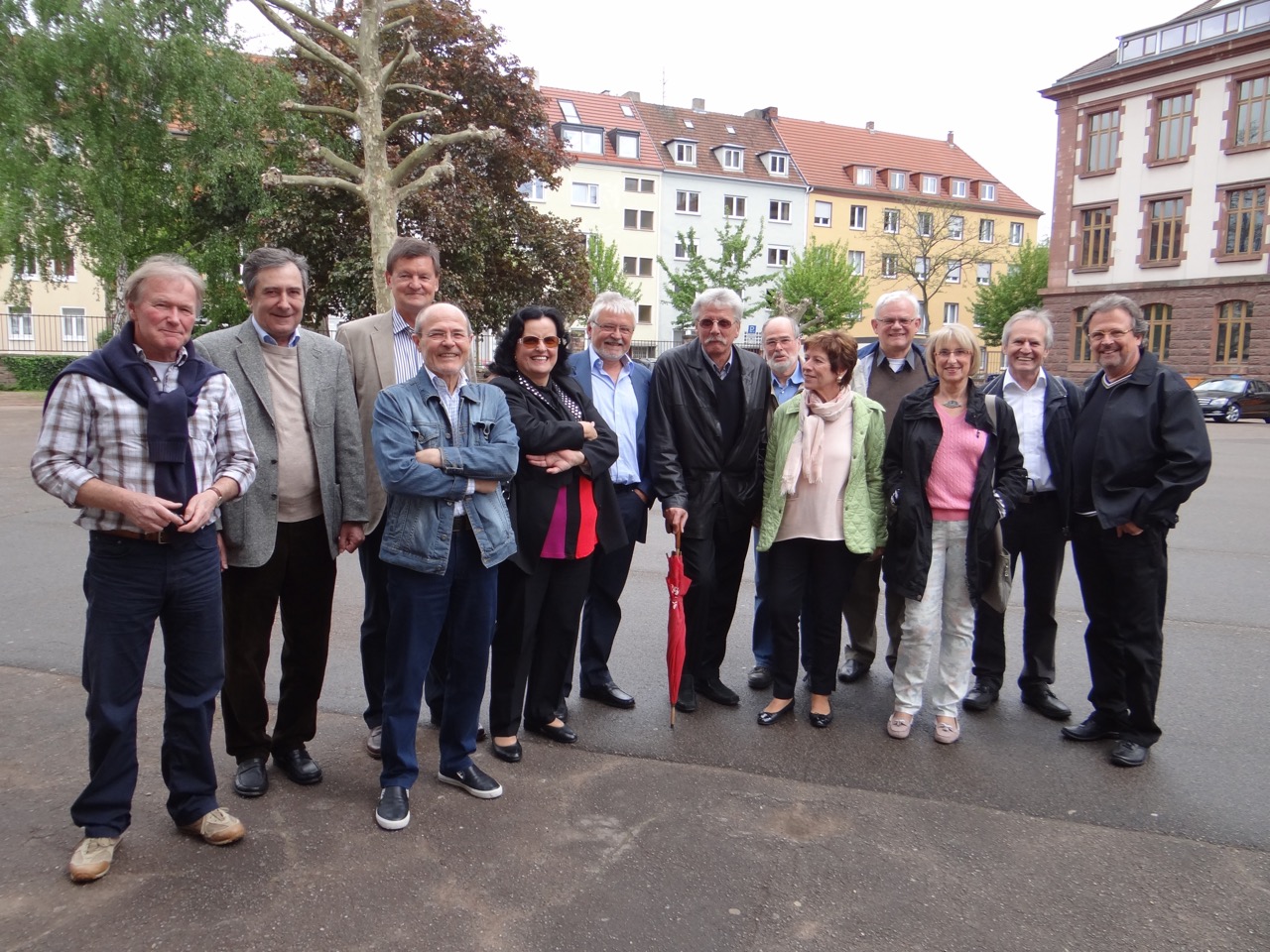 Gruppenbild mit Damen 2