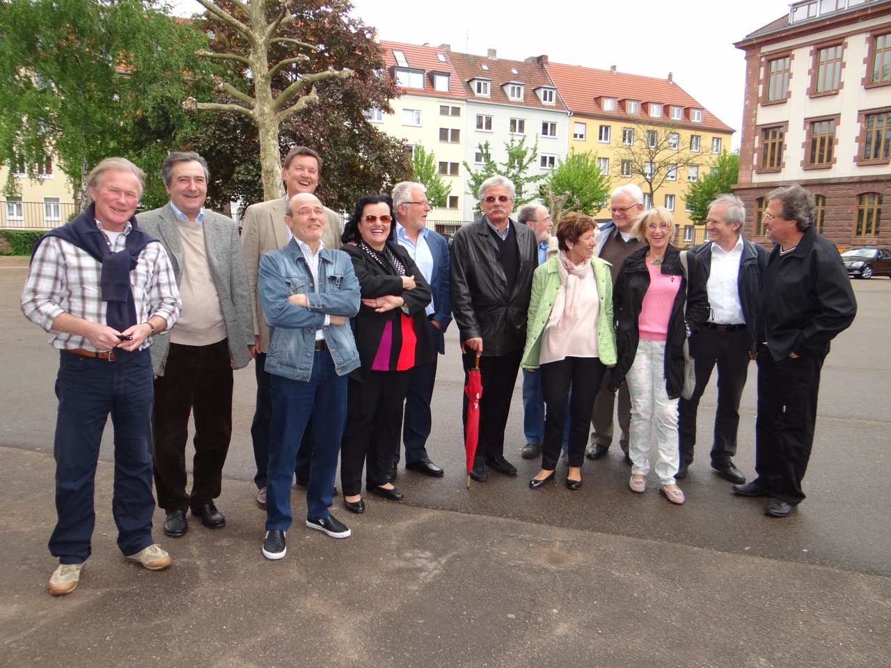 Gruppenbild mit Damen 3