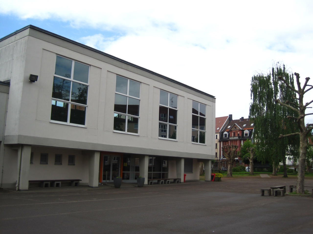Neue Turnhalle.jpg