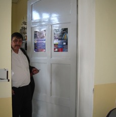 Tür zum Physiksaal