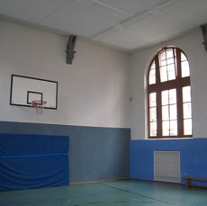 In der alten Turnhalle 1